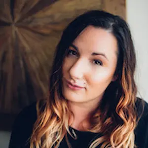 Jennifer L. Armentrout